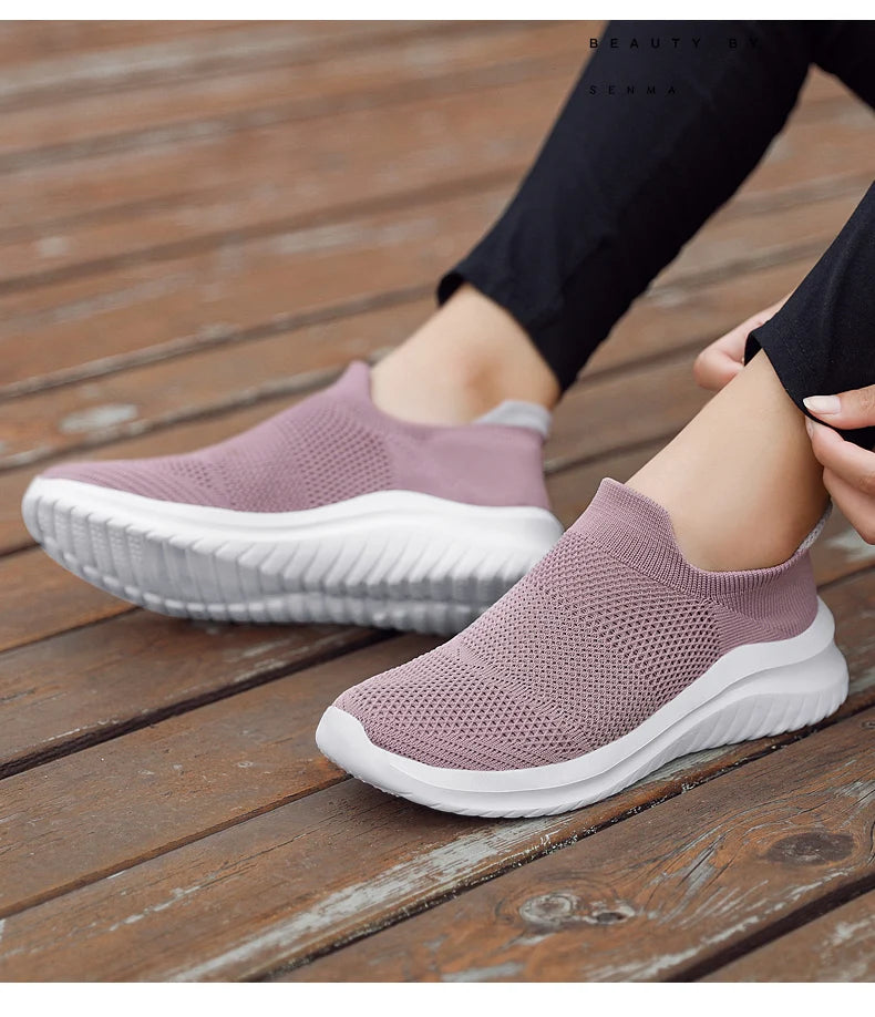 Durable White Flat Canvas Shoes