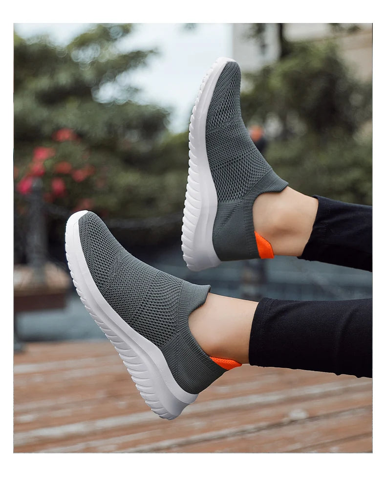 Durable White Flat Canvas Shoes